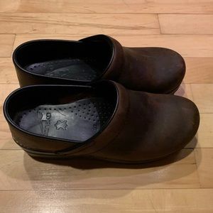 Dansko clogs 37